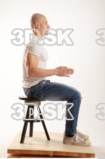 Sitting reference of Denis 0016